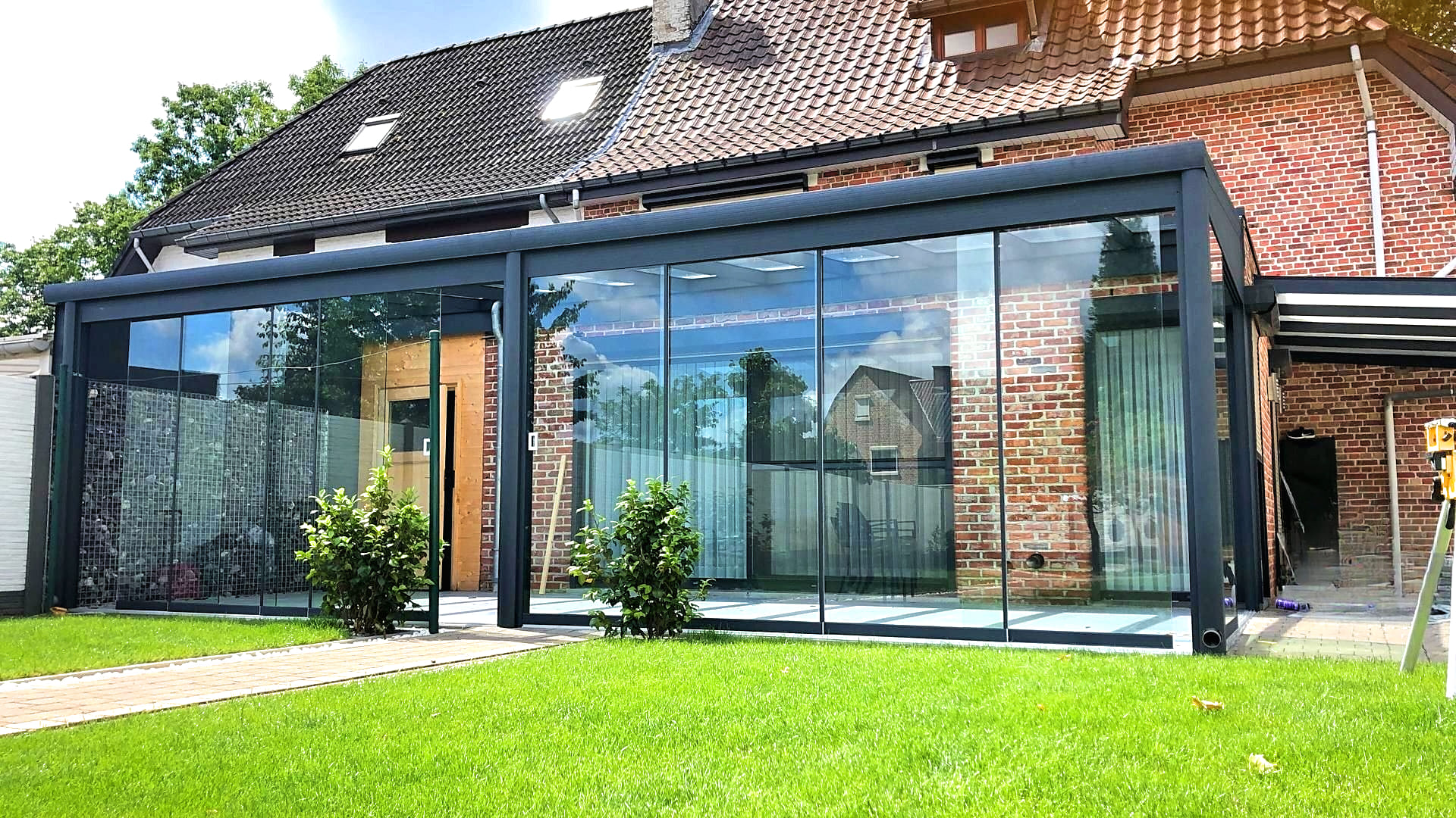 SMART Glasschiebewand nach Maß